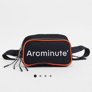 WORN ONCE - Arcminute Ryan logo fanny pack - ASOS